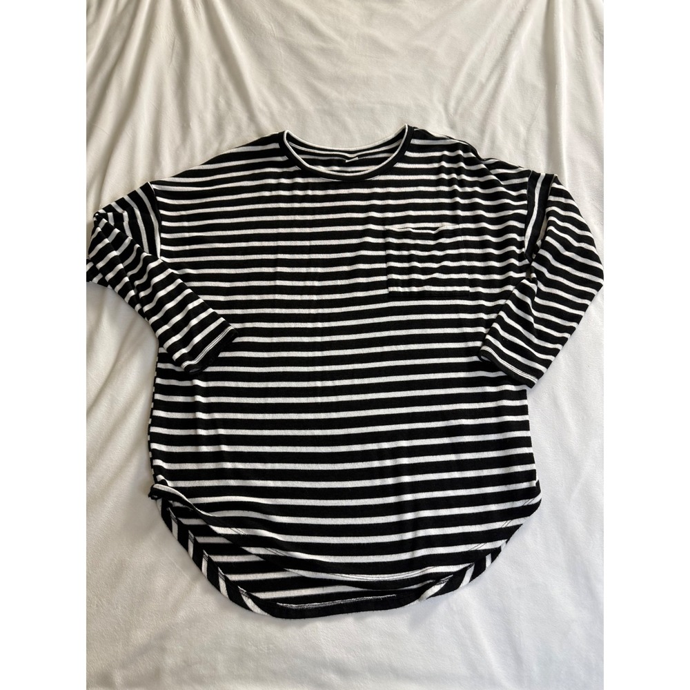 Old Navy Womens Large Black White Striped Long Sleeve Pocket Top Curved Hem